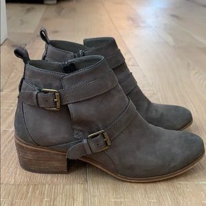 Susina Gray suede booties
